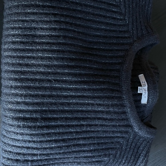 Z Supply Sweater - Women’s Size Large Dark Gray - Picture 6 of 7